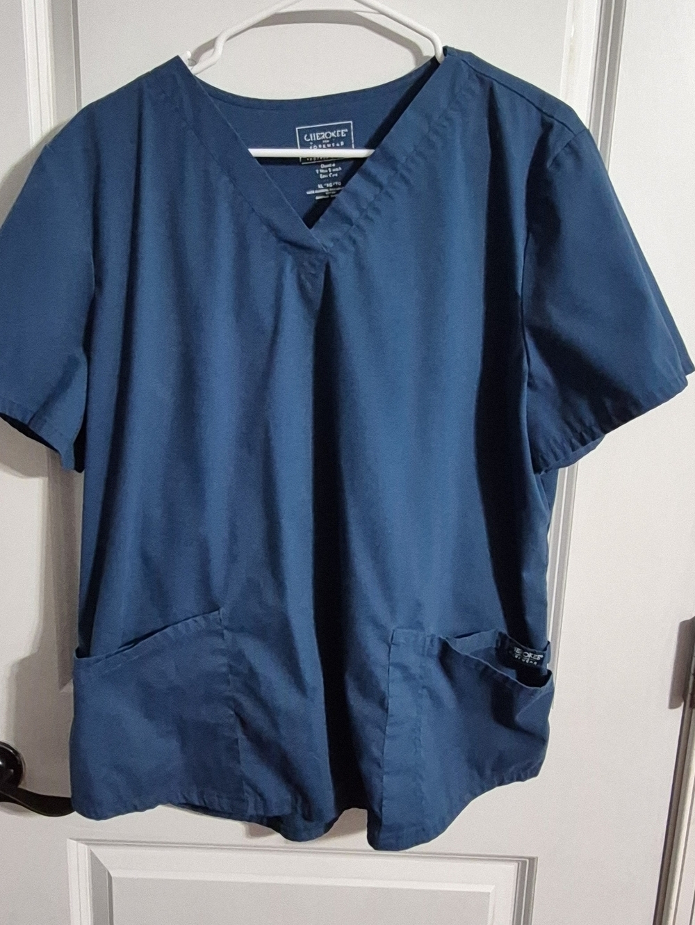 Cherokee V-Neck Scrub Top in Teal Blue XL